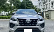 Toyota Fortuner 2.4G 4x2 MT 2023 - Bán Toyota Fortuner 2.4G 4x2 MT đời 2023, màu bạc giá 910 triệu tại Tp.HCM