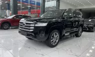 Toyota Land Cruiser LC300 2023 - Bán Toyota Land Cruiser LC300 sản xuất 2023 Màu Đen nội thất Đen giá 5 tỷ 150 tr tại Hà Nội