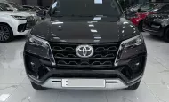 Toyota Fortuner 4x4 2021 -  Fortuner 2.4 Máy Xăng 2 cầu xe sản xuất năm 2021 Một chủ từ đầu, xe cá nhân lăn bánh 33.000Km giá 960 triệu tại Hà Nội