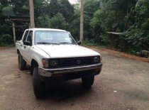 Toyota Hilux MT 1996 - Chính chủ cần bán xe Toyota Hilux MT đời 1996, màu trắng giá 90 triệu tại Hà Tĩnh
