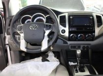 Toyota Tacoma SR5 2014 - Bán xe Toyota Tacoma SR5 đời 2014, màu trắng, nhập khẩu nguyên chiếc số tự động giá 2 tỷ tại Tp.HCM