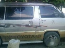 Toyota Van  MT 1986 - Bán ô tô Toyota Van MT đời 1986, màu bạc đã đi 500000 km giá 50 triệu tại Đồng Nai