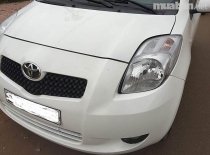 Toyota Yaris 2005 - Bán xe Toyota Yaris đời 2005, màu trắng, xe nhập, số tự động giá 305 triệu tại Yên Bái