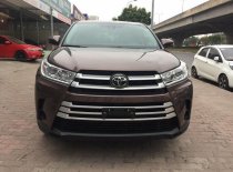 Toyota Highlander LE 2018 - Bán Toyota Highlander LE nhập Mỹ, model 2018, mới 100% giá 2 tỷ 555 tr tại Hà Nội