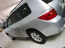 Toyota Highlander 2007 - Cần bán gấp Toyota Highlander năm 2007, màu bạc, xe nhập giá 715 triệu tại Đồng Nai