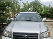 Toyota Highlander 2005 - Cần bán lại xe Toyota Highlander năm sản xuất 2005, màu bạc chính chủ, giá chỉ 400 triệu giá 400 triệu tại Vĩnh Long