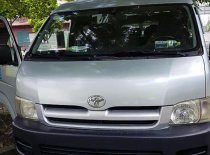 Toyota Hiace 2005 - Cần bán Toyota Hiace năm sản xuất 2005, màu bạc, giá tốt giá 122 triệu tại Hà Tĩnh
