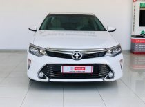 [Xe hot] Toyota Camry 2.0E 2018, màu trắng, xe chất, giá hời, trả trước 266tr nhận xe giá 820 triệu tại Tp.HCM