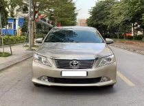 Toyota Camry 2.5Q 2015 - Bán xe Toyota Camry 2.5Q 2015, màu vàng giá 560 triệu tại Tp.HCM