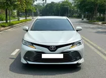 Toyota Camry 2.5Q 2021 - Bán ô tô Toyota Camry 2.5Q đời 2021, màu trắng, nhập khẩu chính hãng giá 985 triệu tại Tp.HCM