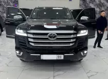 Toyota Land Cruiser lc300 2024 - Land Cruisrer LC300 Đen nt kem đăng ký cuối 2024 xe mới đi có 8 Nghìn Km giá 5 tỷ 580 tr tại Hà Nội