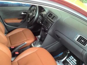 Toyota Yaris AT 2015 - Volkswagen Polo Hatchback 1.6 AT, màu cam, ưu đãi cực sốc, giá chỉ còn 662tr, trả trước 133tr giao xe ngay