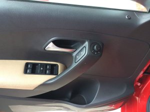 Toyota Yaris  AT 2015 - Volkswagen Polo Hatchback 1.6 AT xe Đức, nhập khẩu, giá đặc biệt 662tr, giao xe ngay, hỗ trợ trả góp