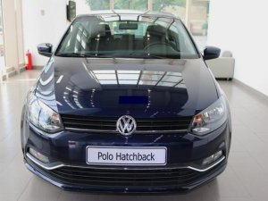 Toyota Yaris  AT 2015 - Volkswagen Polo Hatchback AT đời 2015, màu xanh lam, xe nhập, giá 662 triệu, giao xe ngay, trả trước từ 133 triệu