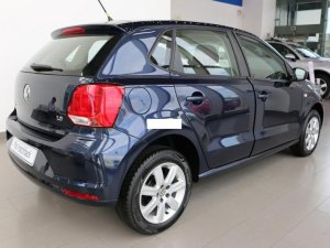 Toyota Yaris  AT 2015 - Volkswagen Polo Hatchback AT đời 2015, màu xanh lam, xe nhập, giá 662 triệu, giao xe ngay, trả trước từ 133 triệu