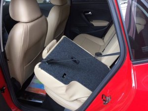 Toyota Yaris  AT 2015 - Volkswagen Polo Hatchback AT đời 2015, màu đỏ, nhập khẩu giá chỉ còn 662 triệu