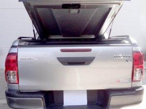 Toyota Hilux 2.5E 2015 - Cần bán Toyota Hilux 2.5E đời 2015