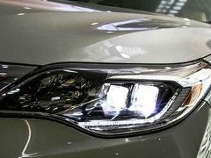 Toyota Avalon    Limited 2017 - Bán Toyota Avalon Limited đời 2017, màu trắng