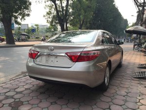 Toyota Camry LE 2016 - Bán xe Toyota Camry LE đời 2016, màu vàng, nhập khẩu nguyên chiếc, mới 100%