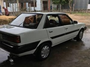 Toyota Carina 1986 - Cần tiền bán gấp Toyota Carina 1986, màu trắng, giá chỉ 90 triệu