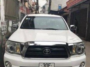 Toyota Tacoma   2005 - Bán Toyota Tacoma đời 2005, màu trắng số tự động 