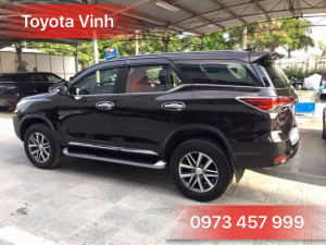 Toyota Fortuner G 2017 - Bán Toyota Fortuner G đời 2017, màu đen, giá tốt nhất Quảng Trị