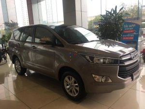 Toyota Ipsum 2017 - Bán xe Toyota Ipsum 2.0 E 2017