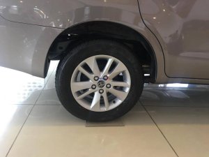 Toyota Ipsum 2017 - Bán xe Toyota Ipsum 2.0 E 2017