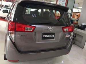 Toyota Innova G 2019 - Innova 2.0G số tự động, màu đồng ánh kim giao ngay