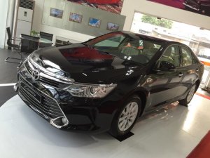 Toyota Camry 2.0E 2019 - Bán ô tô Toyota Camry 2.0E đời 2019, giá tốt