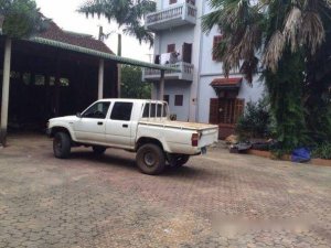 Toyota Hilux MT 1996 - Chính chủ cần bán xe Toyota Hilux MT đời 1996, màu trắng