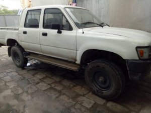 Toyota Hilux 1996 - Cần bán xe Toyota Hilux đời 1996, màu trắng