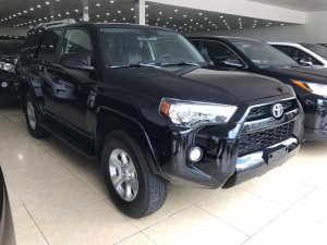 Toyota 4 Runner SR5 2016 - Toyota 4 Runner SR5 sản xuất 2015, màu đen, nhập khẩu Mỹ mới 100%