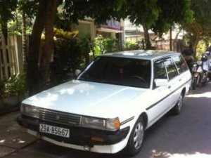 Toyota Cressida 1988 - Cần bán xe Toyota Cressida đời 1988, màu trắng