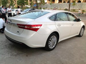 Toyota Avalon 2017 - Bán ô tô Toyota Avalon đời 2017, màu trắng, nhập khẩu