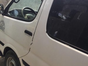 Toyota Hiace 1999 - Bán Toyota Hiace đời 1999, màu trắng còn mới