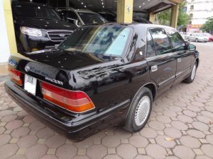 Toyota Crown 1998 - Bán Toyota Crown năm 1998, màu đen, xe nhập số tự động