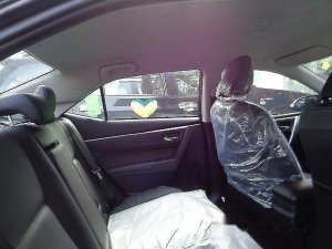 Toyota Corolla Altis 1.8G AT 2017 - Bán Toyota Corolla Altis 1.8G AT đời 2017, màu đen, giá 797tr