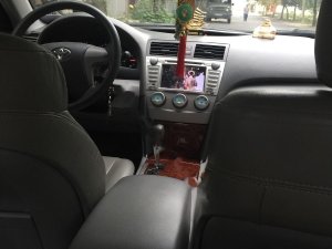 Toyota Camry LE 2008 - Cần bán gấp Toyota Camry LE đời 2008, màu đen, xe nhập, giá 700tr