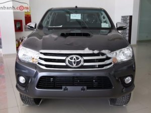 Toyota Hilux G MT 2017 - Cần bán Toyota Hilux G MT đời 2017, màu xám, xe nhập, giá 843tr