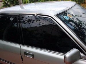 Toyota Crown 1992 - Bán Toyota Crown đời 1992, màu bạc, xe nhập số sàn, giá tốt