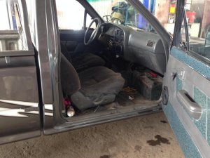 Toyota Hilux 4x2MT 1994 - Bán Toyota Hilux 4x2MT sản xuất 1994, màu xám, xe nhập