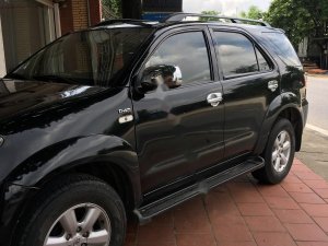 Toyota Fortuner 2010 - Bán ô tô Toyota Fortuner sản xuất 2010, màu đen