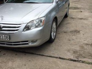 Toyota Avalon 2006 - Bán Toyota Avalon 2006, màu bạc số tự động, giá chỉ 650 triệu