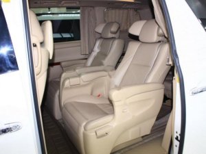 Toyota Alphard 2010 - Bán ô tô Toyota Alphard năm 2010, màu trắng, xe nhập số tự động