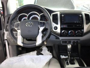 Toyota Tacoma SR5 2014 - Bán xe Toyota Tacoma SR5 đời 2014, màu trắng, nhập khẩu nguyên chiếc số tự động