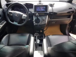 Toyota Wish 2.0G 2011 - Cần bán gấp Toyota Wish 2.0G năm 2011, màu xám, xe nhập giá cạnh tranh