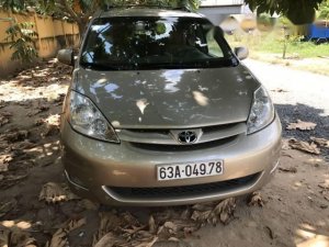 Toyota Sienna   LE 2008 - Bán Toyota Sienna LE đời 2008, màu vàng xe gia đình, giá 830tr