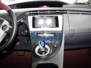 Toyota Prius 2009 - Bán Toyota Prius 2009, màu trắng, xe nhập số tự động giá cạnh tranh