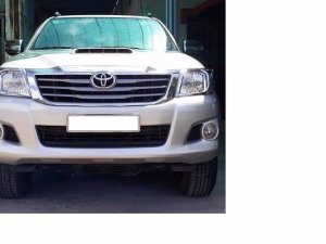 Toyota Hilux 2013 - Cần bán gấp Toyota Hilux đời 2013, nhập khẩu, ít sử dụng, giá 535tr